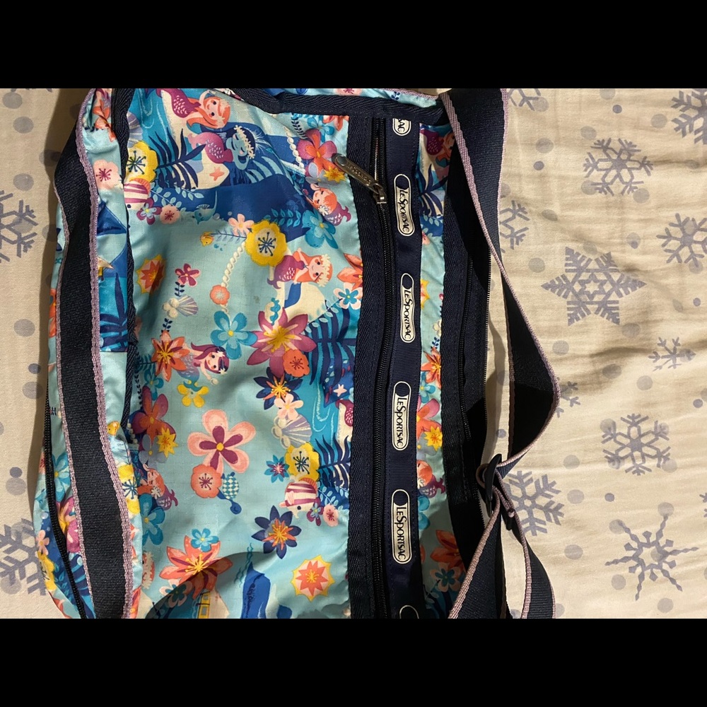LeSportsac Hawaii Exclusive-Retired Everyday Bag